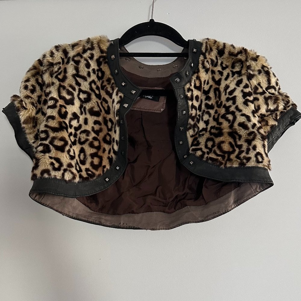 KOR@KOR Cheetah Print Fur Cropped Short Sleeve Jacket